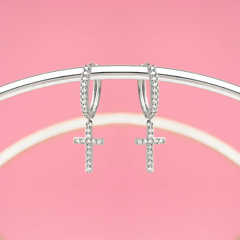Kolczyki-z-krzyzami-srebrne (3).webp