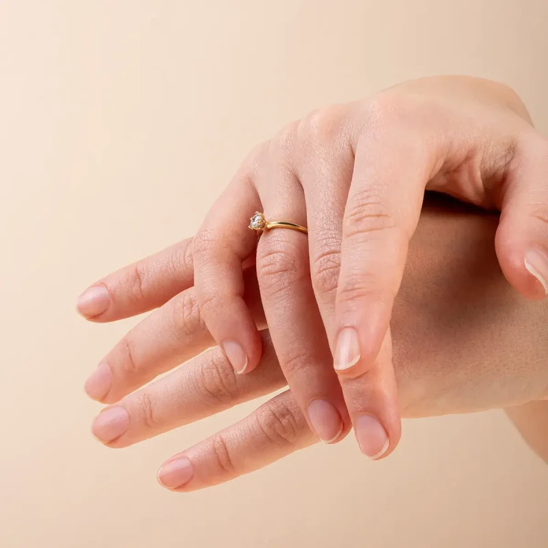 pierscionek-zareczynowy-z-diamentem-036ct-zolte-zloto (3).webp