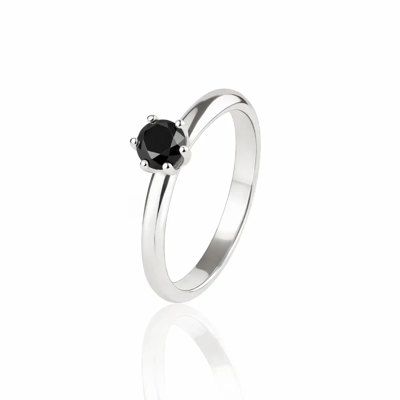 pierscionek-zareczynowy-z-czarnym-diamentem-047ct-biale-zloto (3).webp