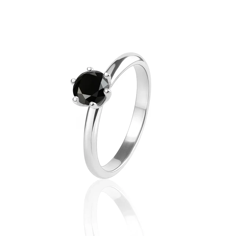 pierscionek-zareczynowy-z-czarnym-diamentem-089ct-biale-zloto (2).webp